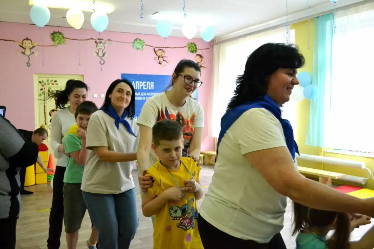 Праздник "По дороге с облаками" в рамках инклюзивного фестиваля #ЛЮДИКАКЛЮДИ - 2024