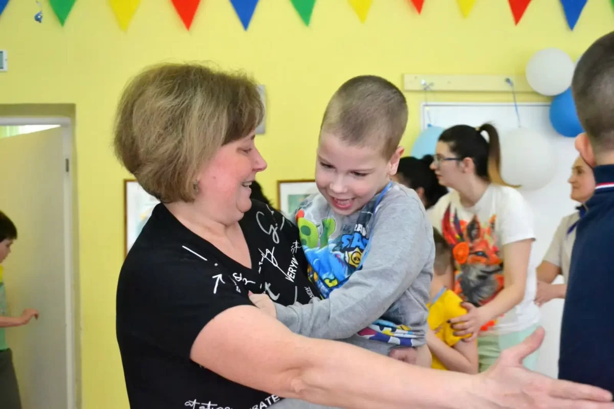 Праздник "По дороге с облаками" в рамках инклюзивного фестиваля #ЛЮДИКАКЛЮДИ - 2024