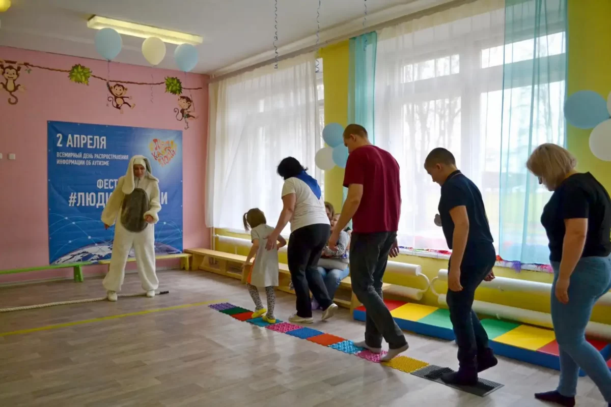 Праздник "По дороге с облаками" в рамках инклюзивного фестиваля #ЛЮДИКАКЛЮДИ - 2024