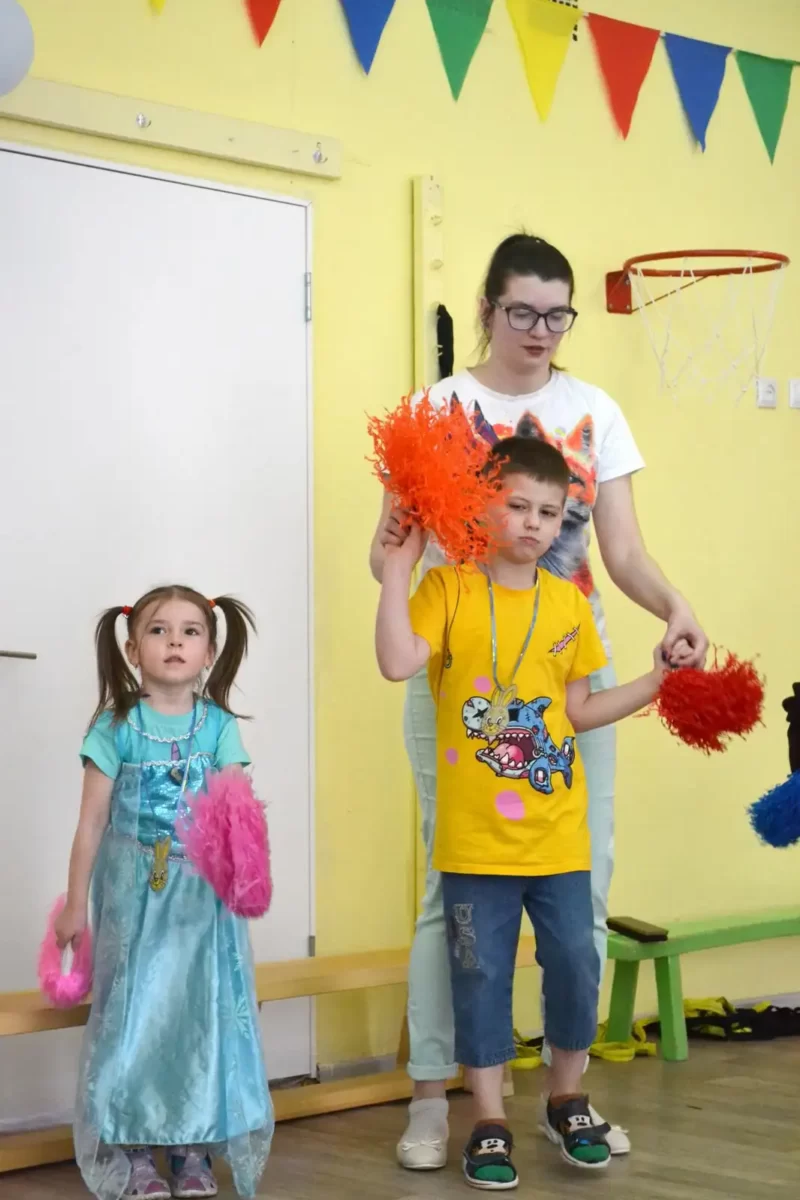 Праздник "По дороге с облаками" в рамках инклюзивного фестиваля #ЛЮДИКАКЛЮДИ - 2024