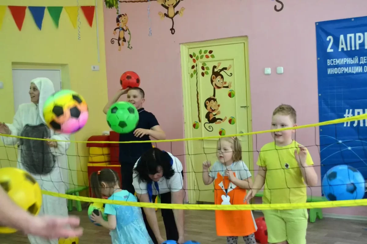 Праздник "По дороге с облаками" в рамках инклюзивного фестиваля #ЛЮДИКАКЛЮДИ - 2024