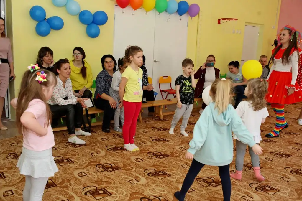 Праздник "Должны смеяться дети!" в рамках инклюзивного фестиваля #ЛЮДИКАКЛЮДИ - 2022