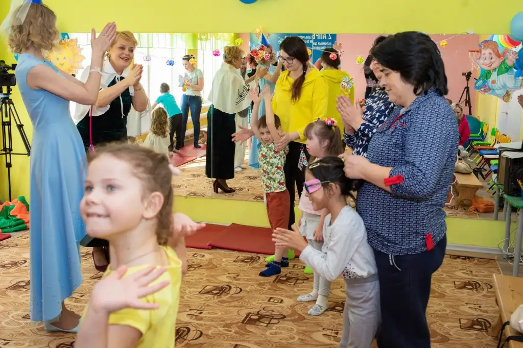 Праздник "Должны смеяться дети!" в рамках инклюзивного фестиваля #ЛЮДИКАКЛЮДИ - 2022