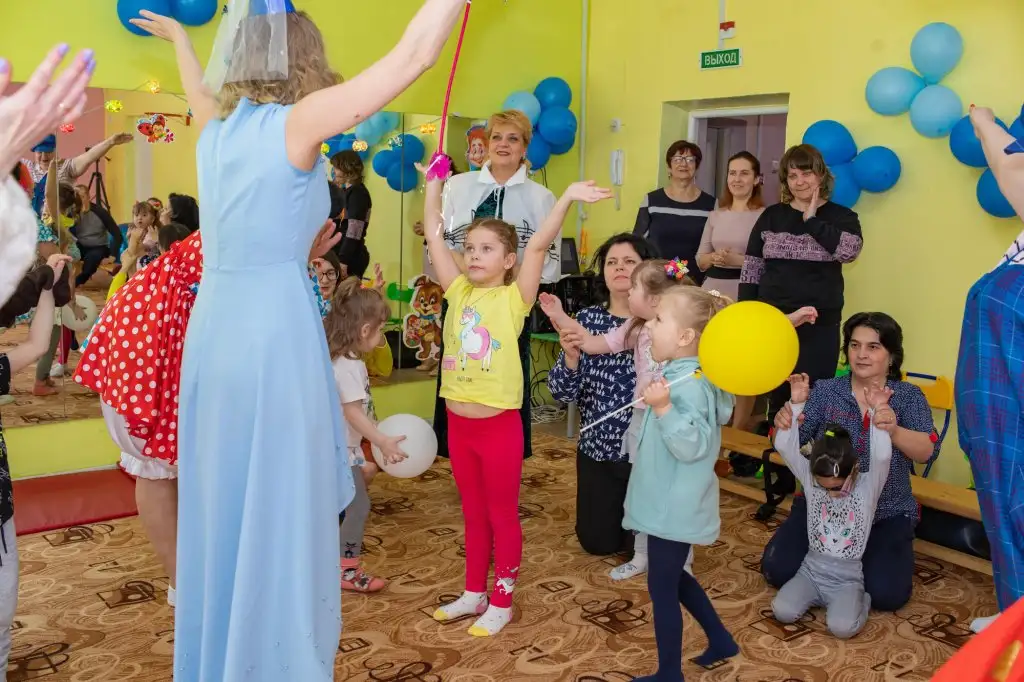 Праздник "Должны смеяться дети!" в рамках инклюзивного фестиваля #ЛЮДИКАКЛЮДИ - 2022