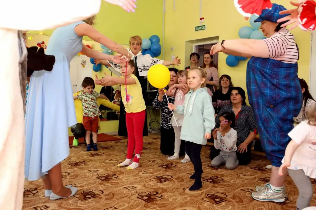 Праздник "Должны смеяться дети!" в рамках инклюзивного фестиваля #ЛЮДИКАКЛЮДИ - 2022