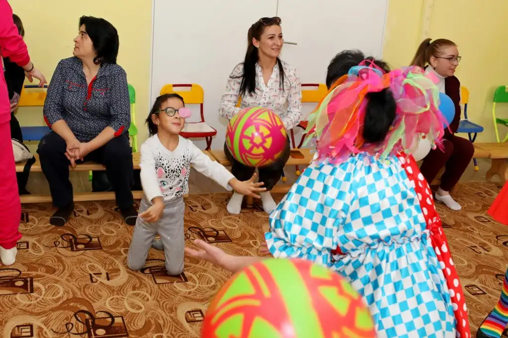 Праздник "Должны смеяться дети!" в рамках инклюзивного фестиваля #ЛЮДИКАКЛЮДИ - 2022