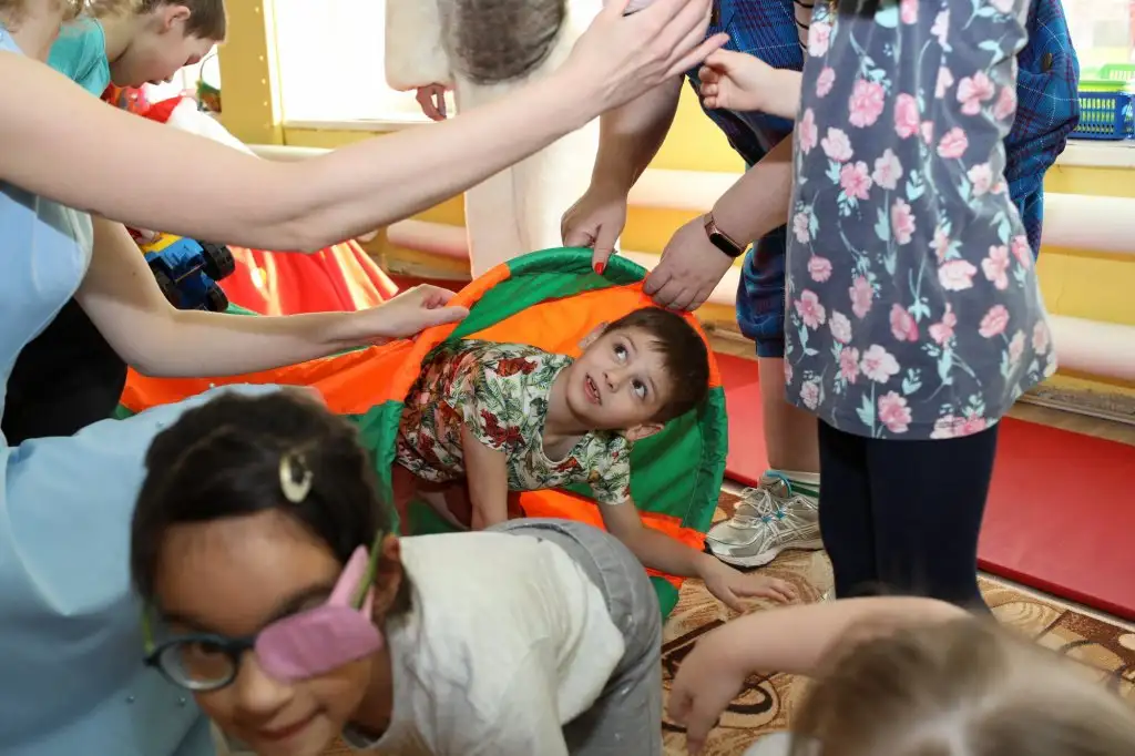 Праздник "Должны смеяться дети!" в рамках инклюзивного фестиваля #ЛЮДИКАКЛЮДИ - 2022