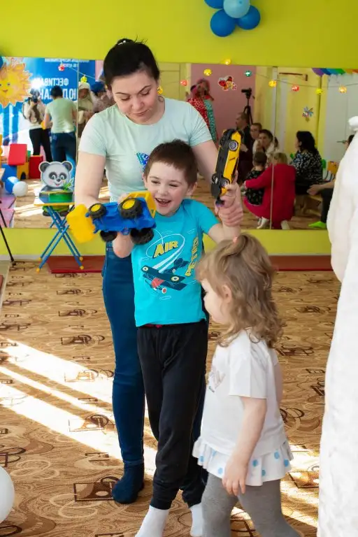 Праздник "Должны смеяться дети!" в рамках инклюзивного фестиваля #ЛЮДИКАКЛЮДИ - 2022