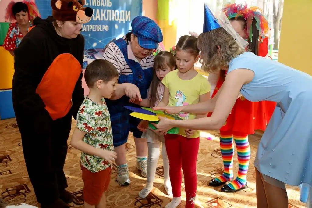 Праздник "Должны смеяться дети!" в рамках инклюзивного фестиваля #ЛЮДИКАКЛЮДИ - 2022