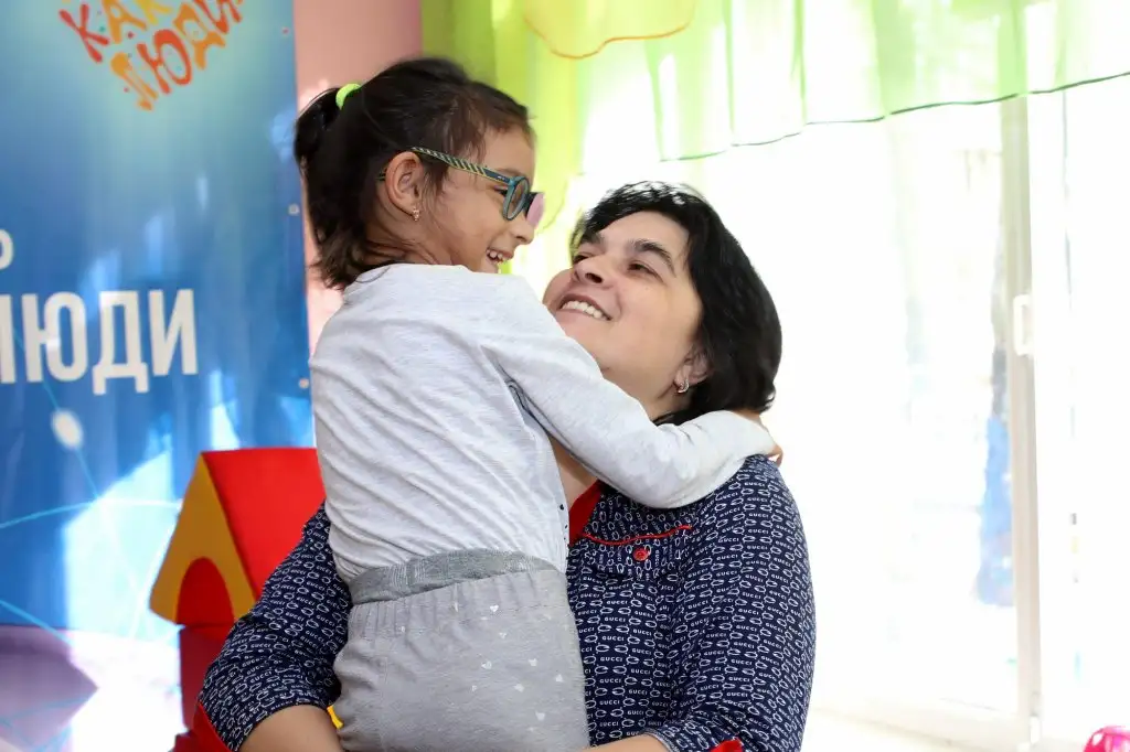 Праздник "Должны смеяться дети!" в рамках инклюзивного фестиваля #ЛЮДИКАКЛЮДИ - 2022