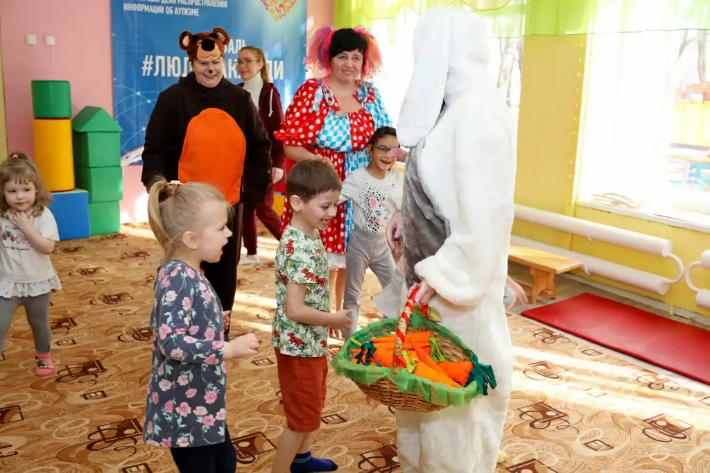 Праздник "Должны смеяться дети!" в рамках инклюзивного фестиваля #ЛЮДИКАКЛЮДИ - 2022