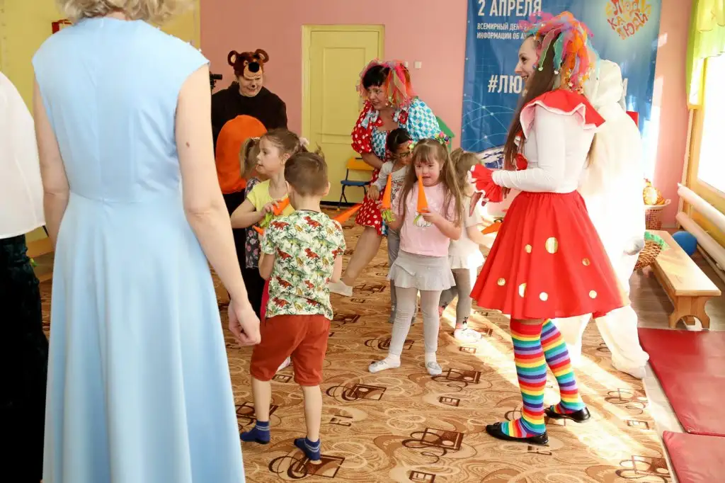 Праздник "Должны смеяться дети!" в рамках инклюзивного фестиваля #ЛЮДИКАКЛЮДИ - 2022