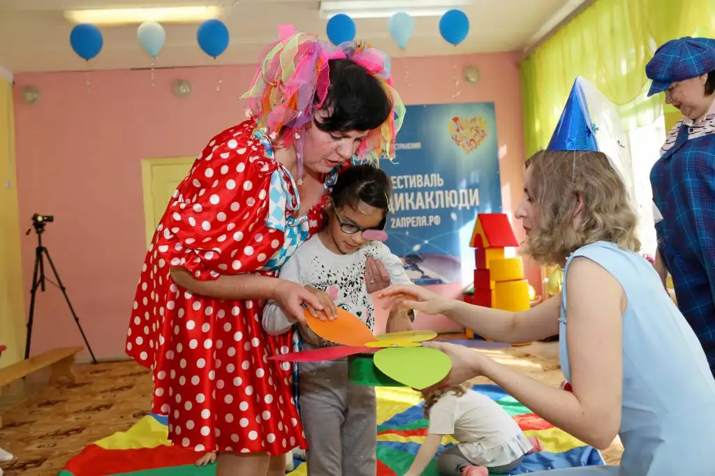 Праздник "Должны смеяться дети!" в рамках инклюзивного фестиваля #ЛЮДИКАКЛЮДИ - 2022