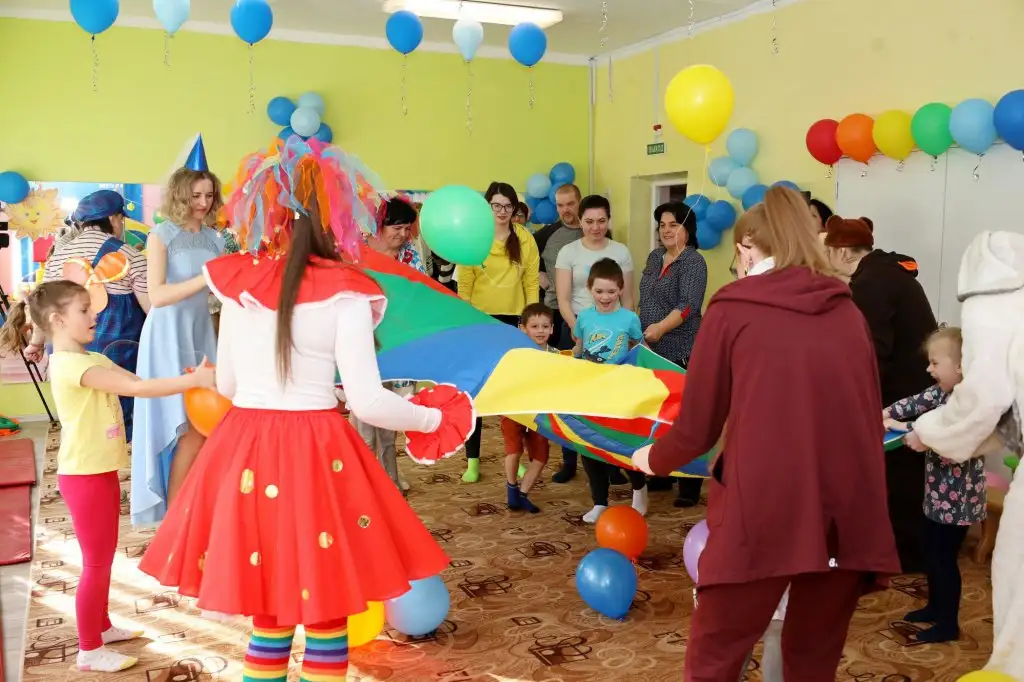 Праздник "Должны смеяться дети!" в рамках инклюзивного фестиваля #ЛЮДИКАКЛЮДИ - 2022