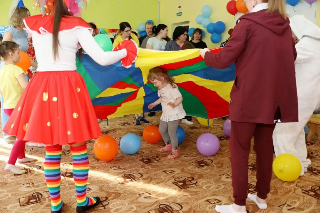 Праздник "Должны смеяться дети!" в рамках инклюзивного фестиваля #ЛЮДИКАКЛЮДИ - 2022