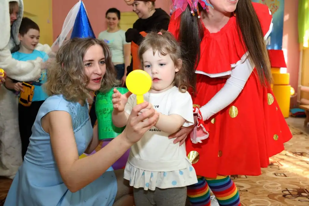 Праздник "Должны смеяться дети!" в рамках инклюзивного фестиваля #ЛЮДИКАКЛЮДИ - 2022