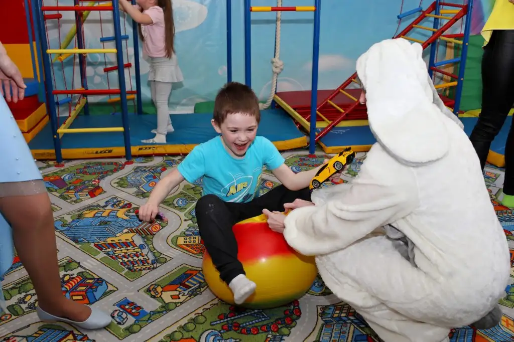 Праздник "Должны смеяться дети!" в рамках инклюзивного фестиваля #ЛЮДИКАКЛЮДИ - 2022