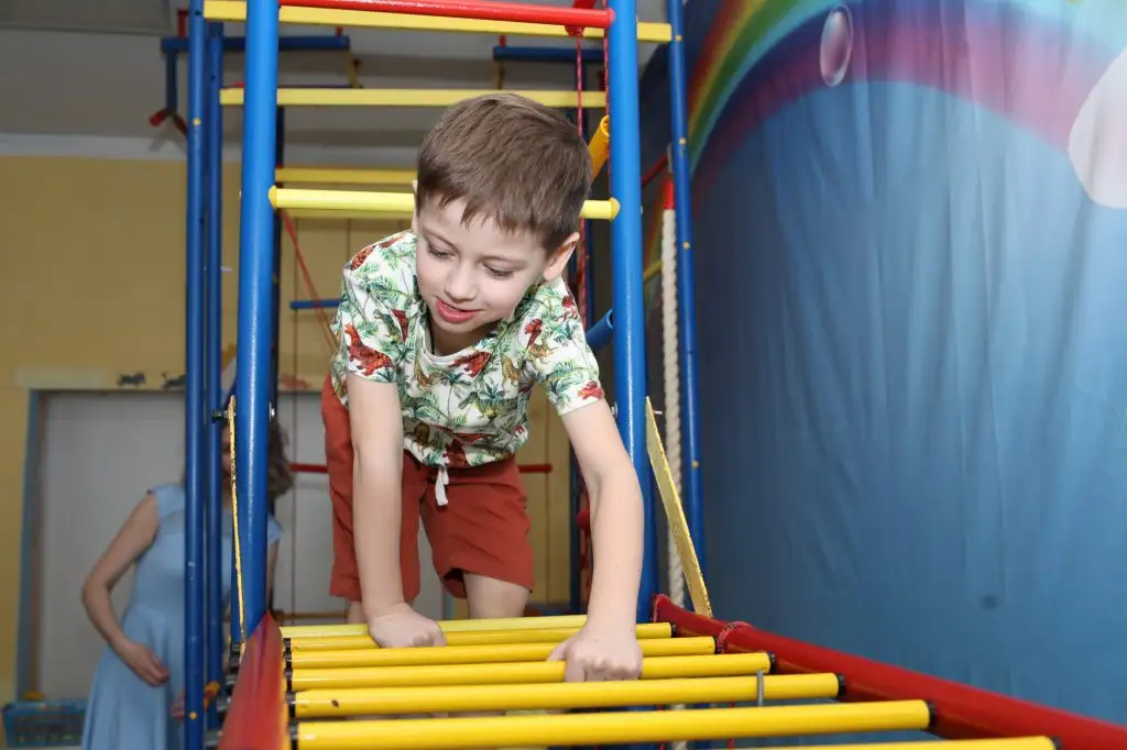 Праздник "Должны смеяться дети!" в рамках инклюзивного фестиваля #ЛЮДИКАКЛЮДИ - 2022