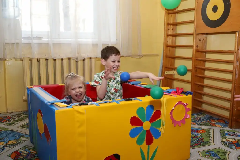 Праздник "Должны смеяться дети!" в рамках инклюзивного фестиваля #ЛЮДИКАКЛЮДИ - 2022