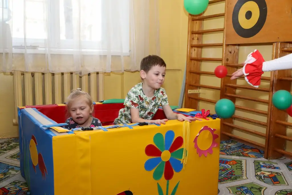 Праздник "Должны смеяться дети!" в рамках инклюзивного фестиваля #ЛЮДИКАКЛЮДИ - 2022