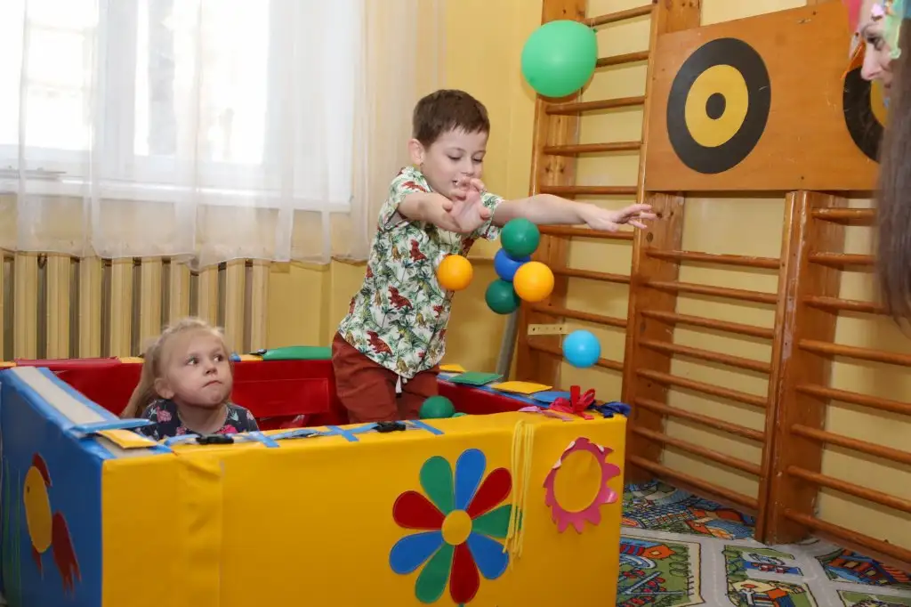 Праздник "Должны смеяться дети!" в рамках инклюзивного фестиваля #ЛЮДИКАКЛЮДИ - 2022