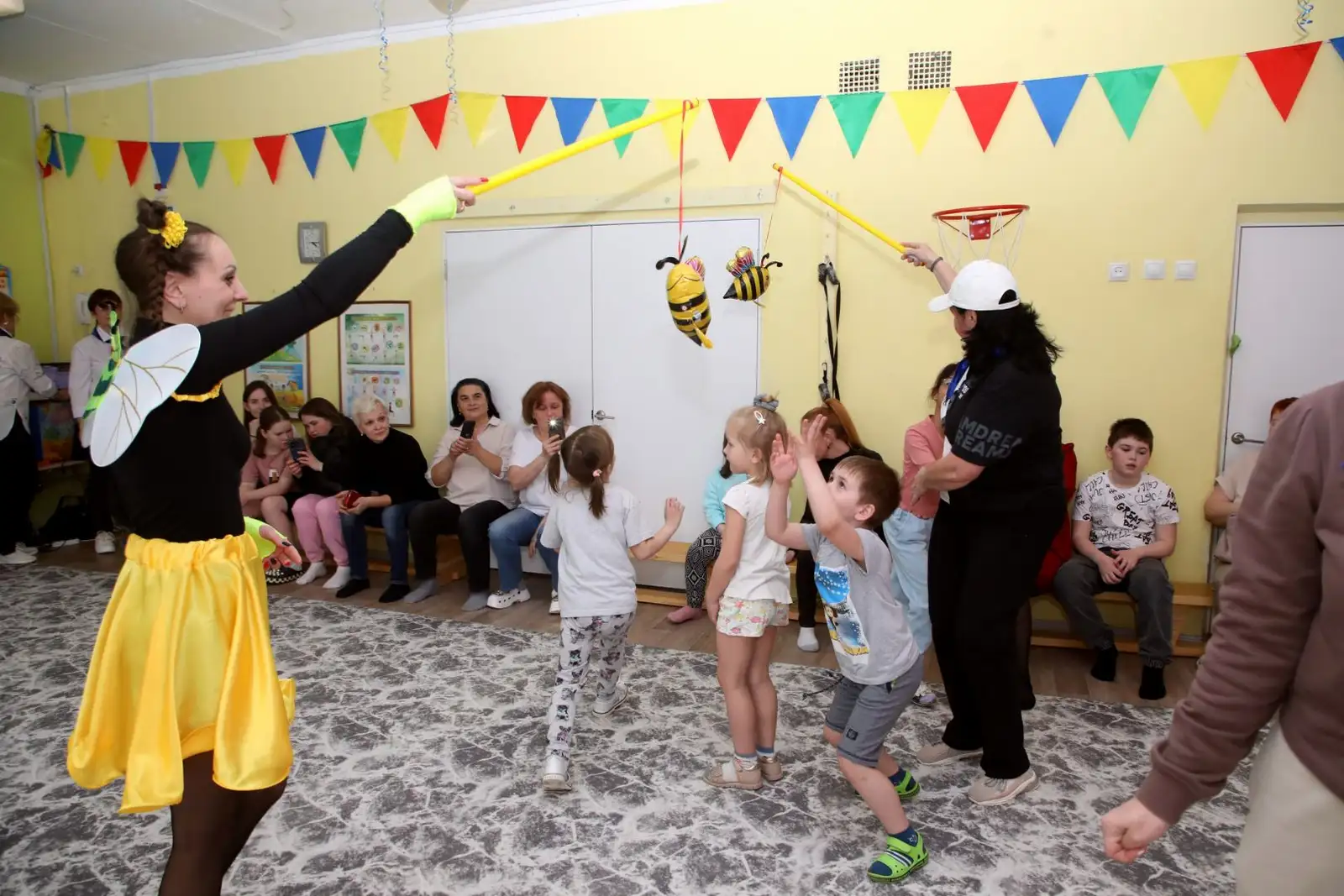 Праздник "Из 1000 планет Земли прекрасней нет!" в рамках инклюзивного фестиваля #ЛЮДИКАКЛЮДИ - 2025