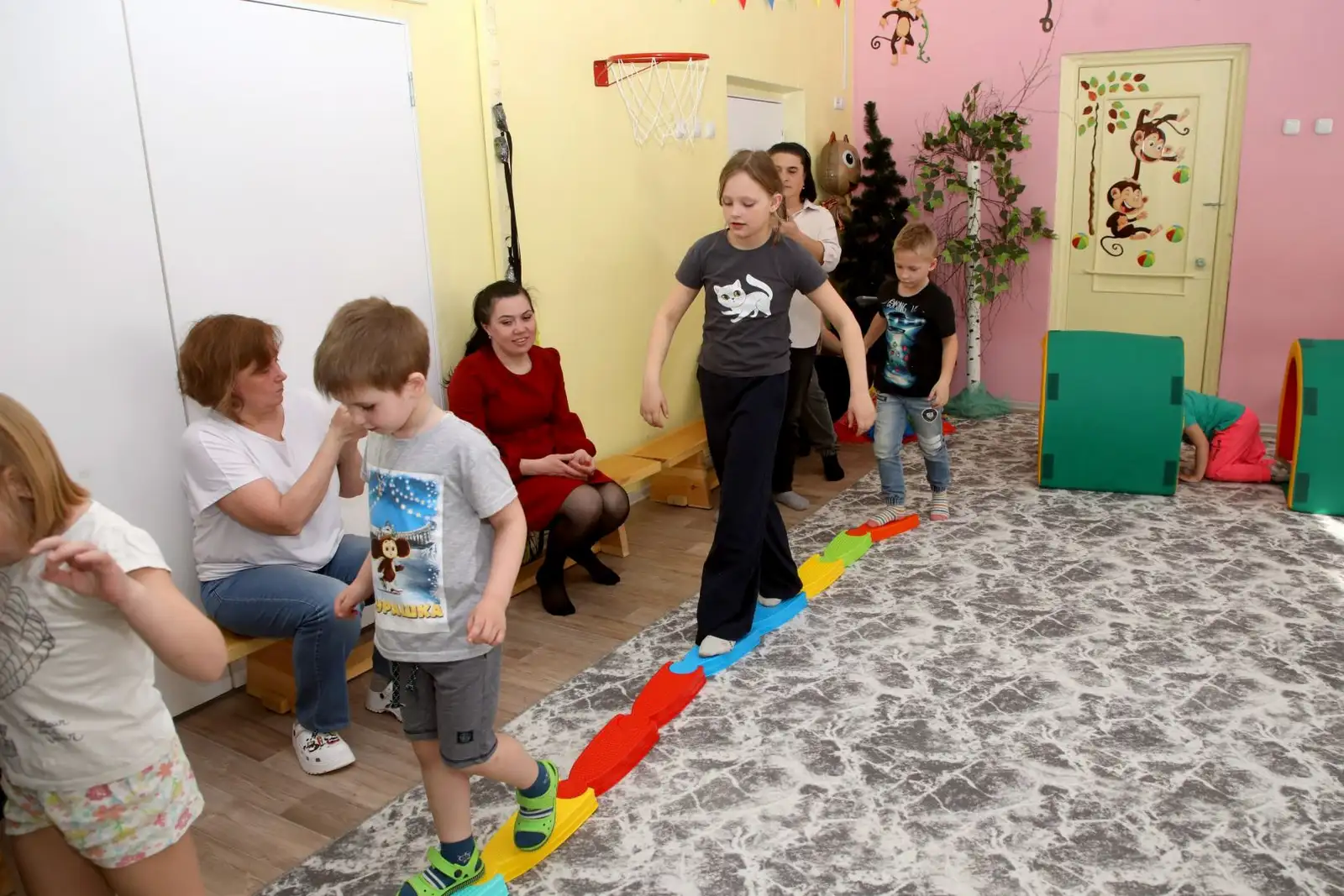 Праздник "Из 1000 планет Земли прекрасней нет!" в рамках инклюзивного фестиваля #ЛЮДИКАКЛЮДИ - 2025