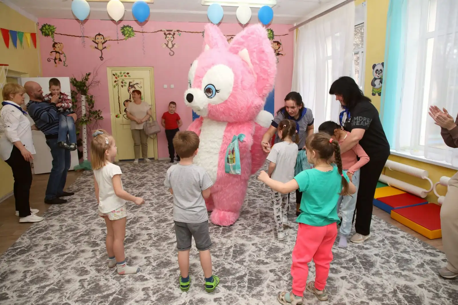 Праздник "Из 1000 планет Земли прекрасней нет!" в рамках инклюзивного фестиваля #ЛЮДИКАКЛЮДИ - 2025